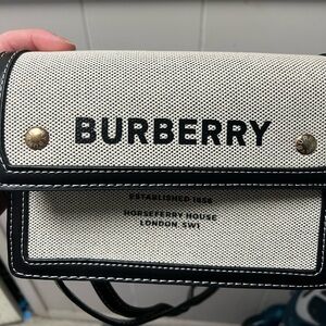 Burberry horse ferry crossbody bag